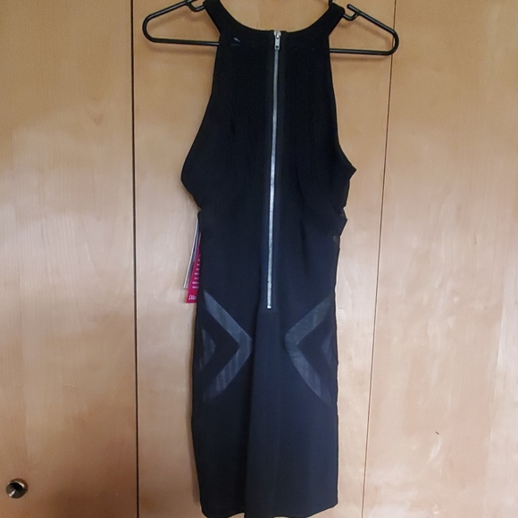 Dress - Picture 3 of 6